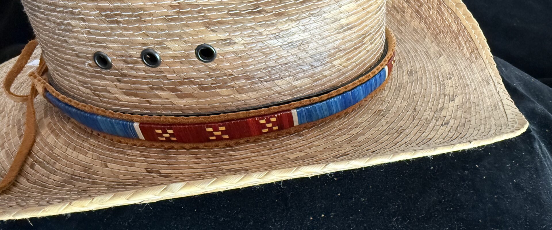 Handmade Porcupine Quill Hatband blue and red - with white beading - Image 4