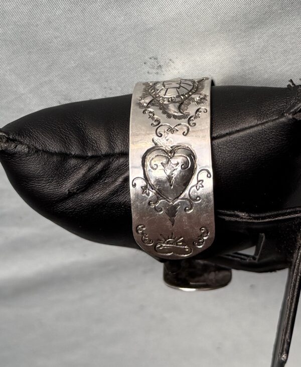 Sterling Cuff 4 Hearts & 2 Turtles .75" x 6" - Image 3