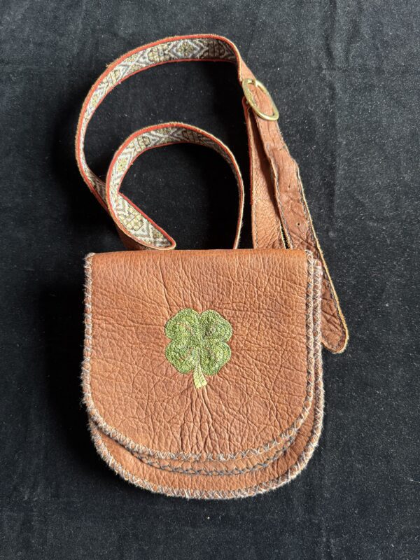 Leather shoulder strap purse with a quillwork 4-leaf clover