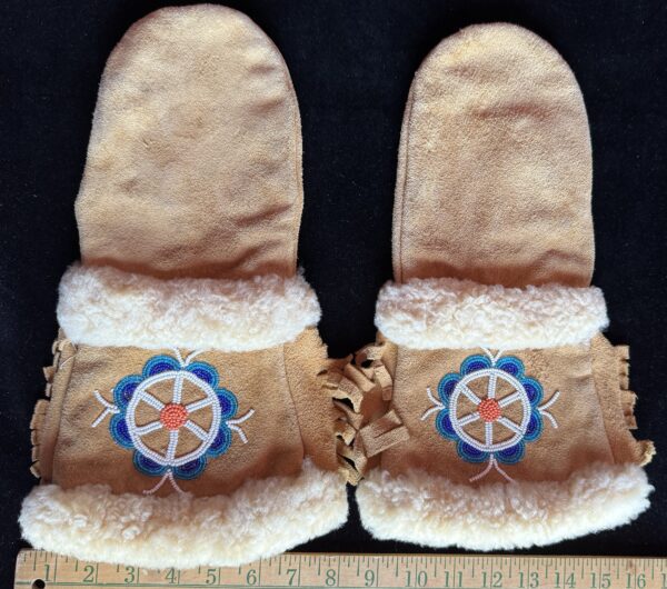 Mittens - leather with bead work gauntlet style - Image 3