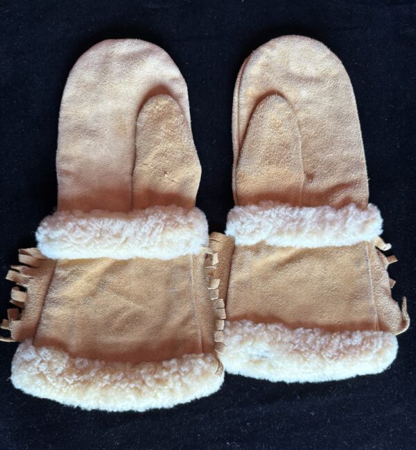 Mittens - leather with bead work gauntlet style - Image 5